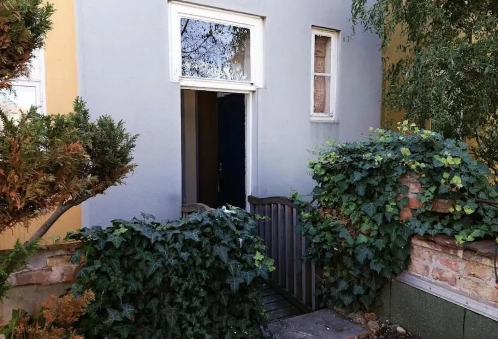 Modern Central Schönbrunn Apartment with Garden 비엔나 0*,  오스트리아